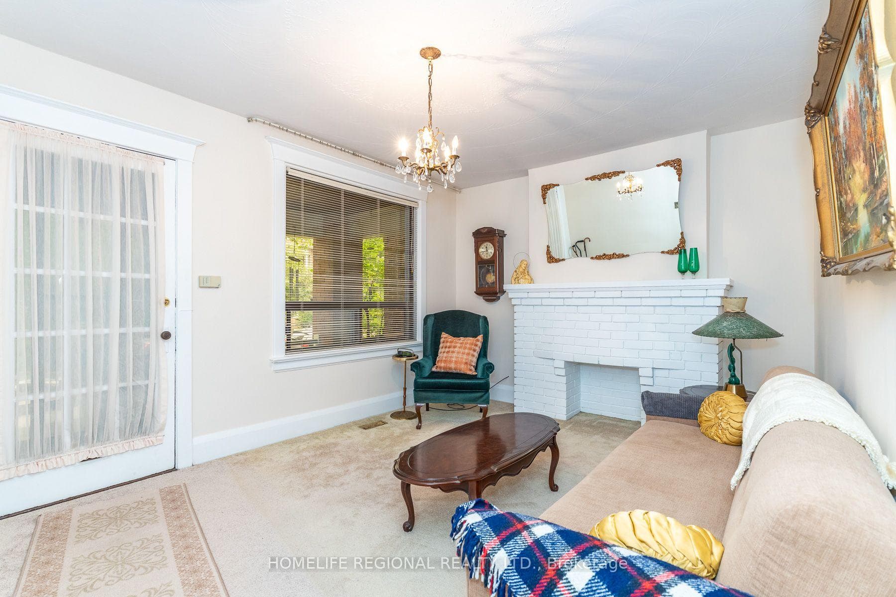 353 St Clarens Avenue photo 18
