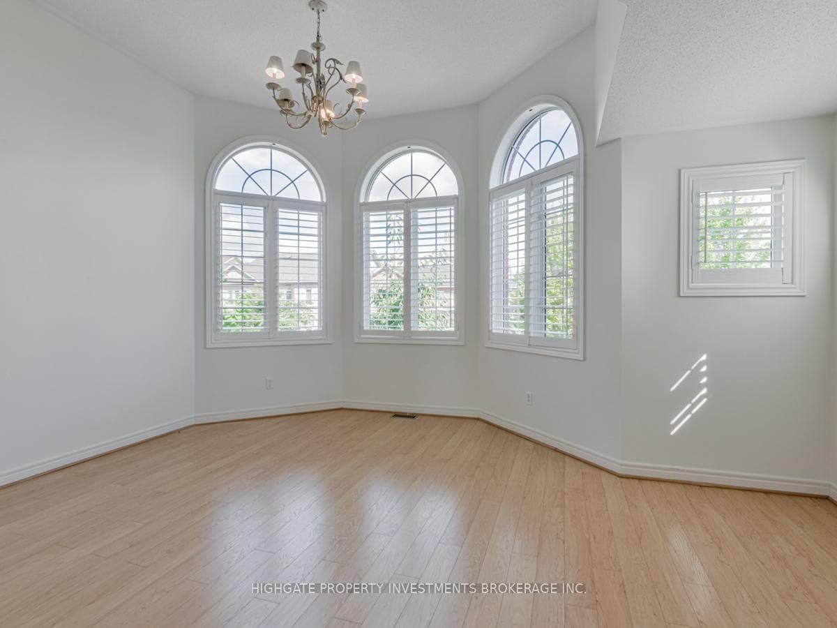 29 The Meadows Avenue photo 18