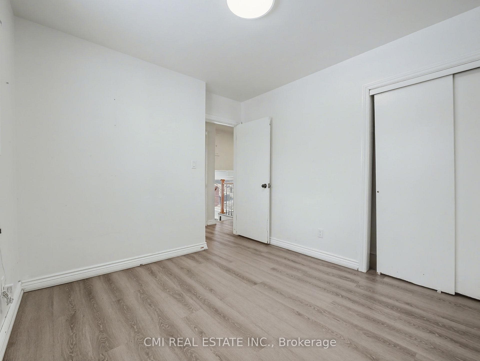 4306 East Avenue photo 18