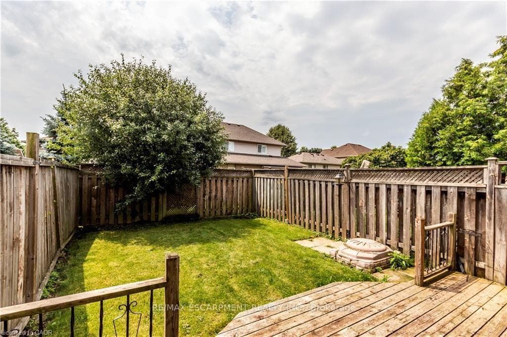 74 Foxborough Drive photo 37