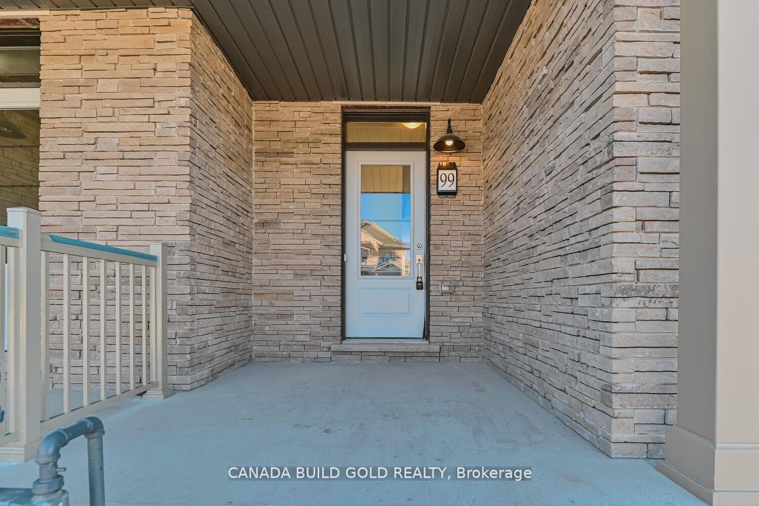99 Keelson Street photo 2