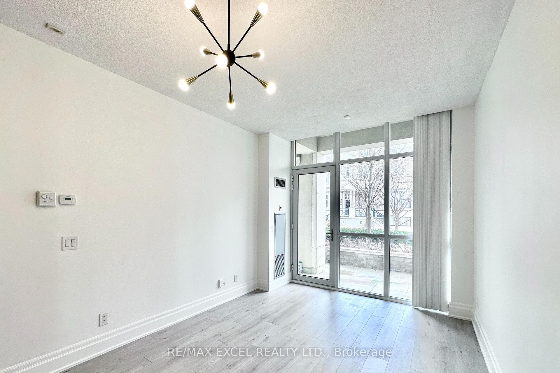 39 Upper Duke Crescent Unit 120 photo 17