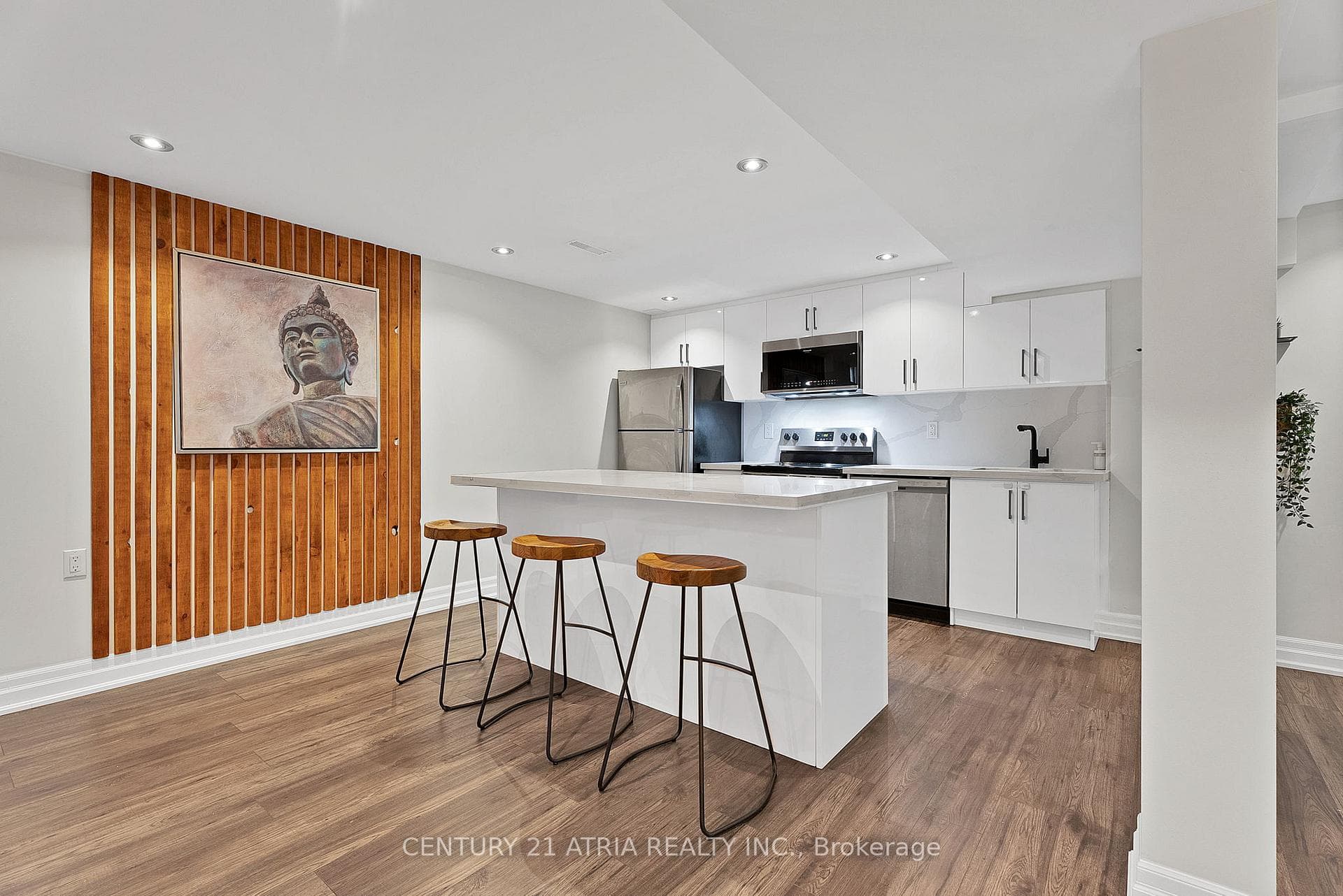 699 Highview Road photo 31
