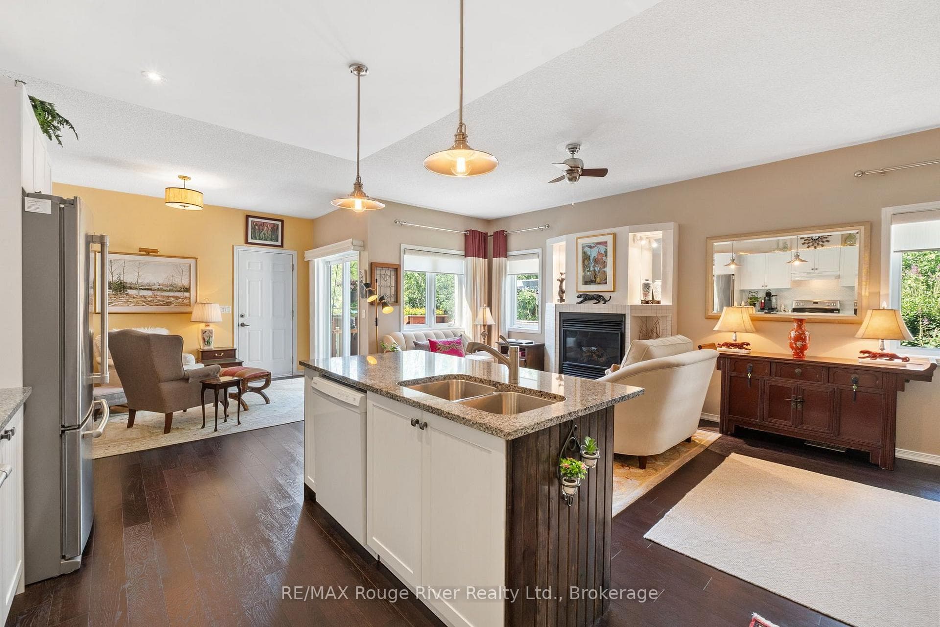881 Kerr Street photo 13