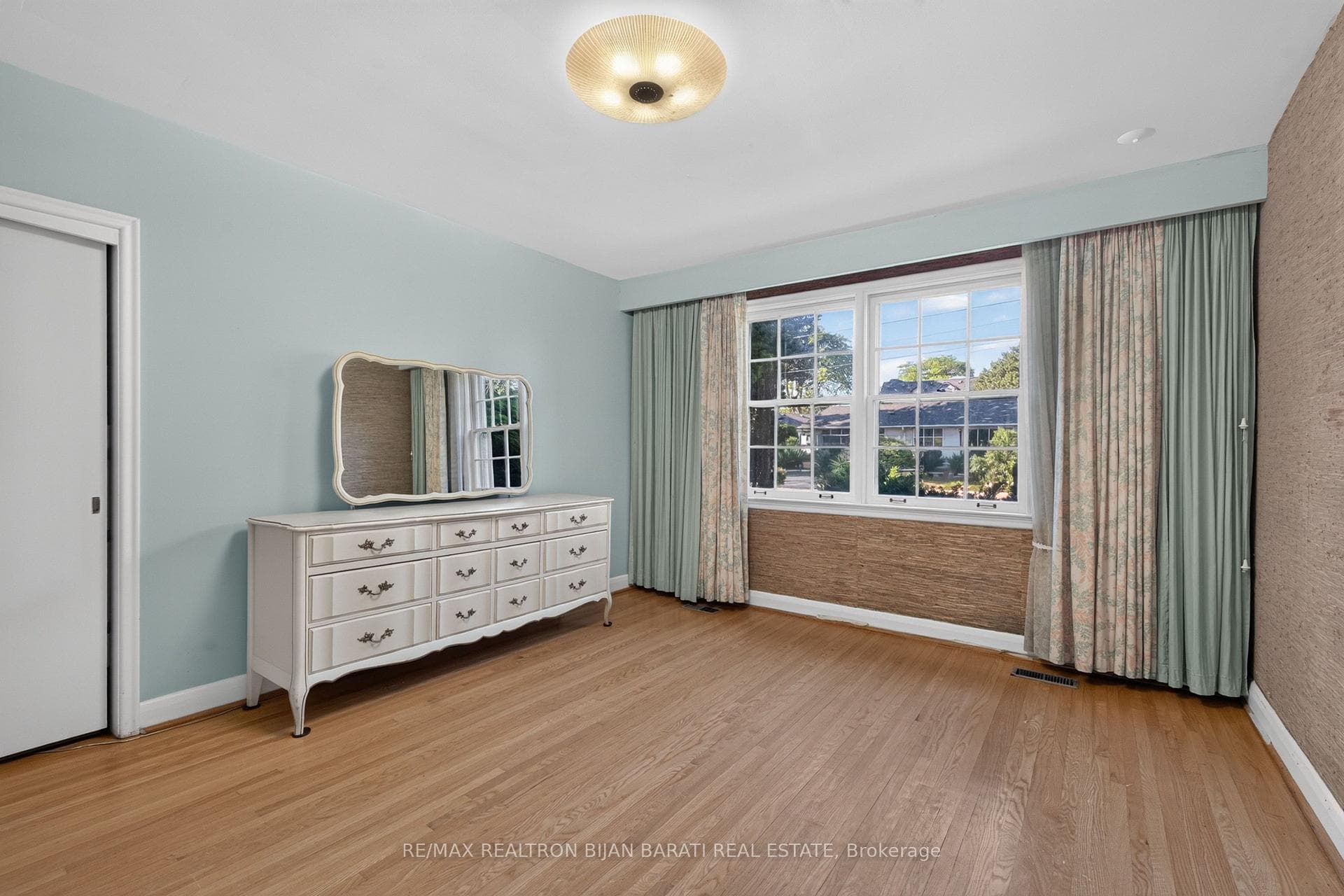 14 Heathview Avenue photo 32