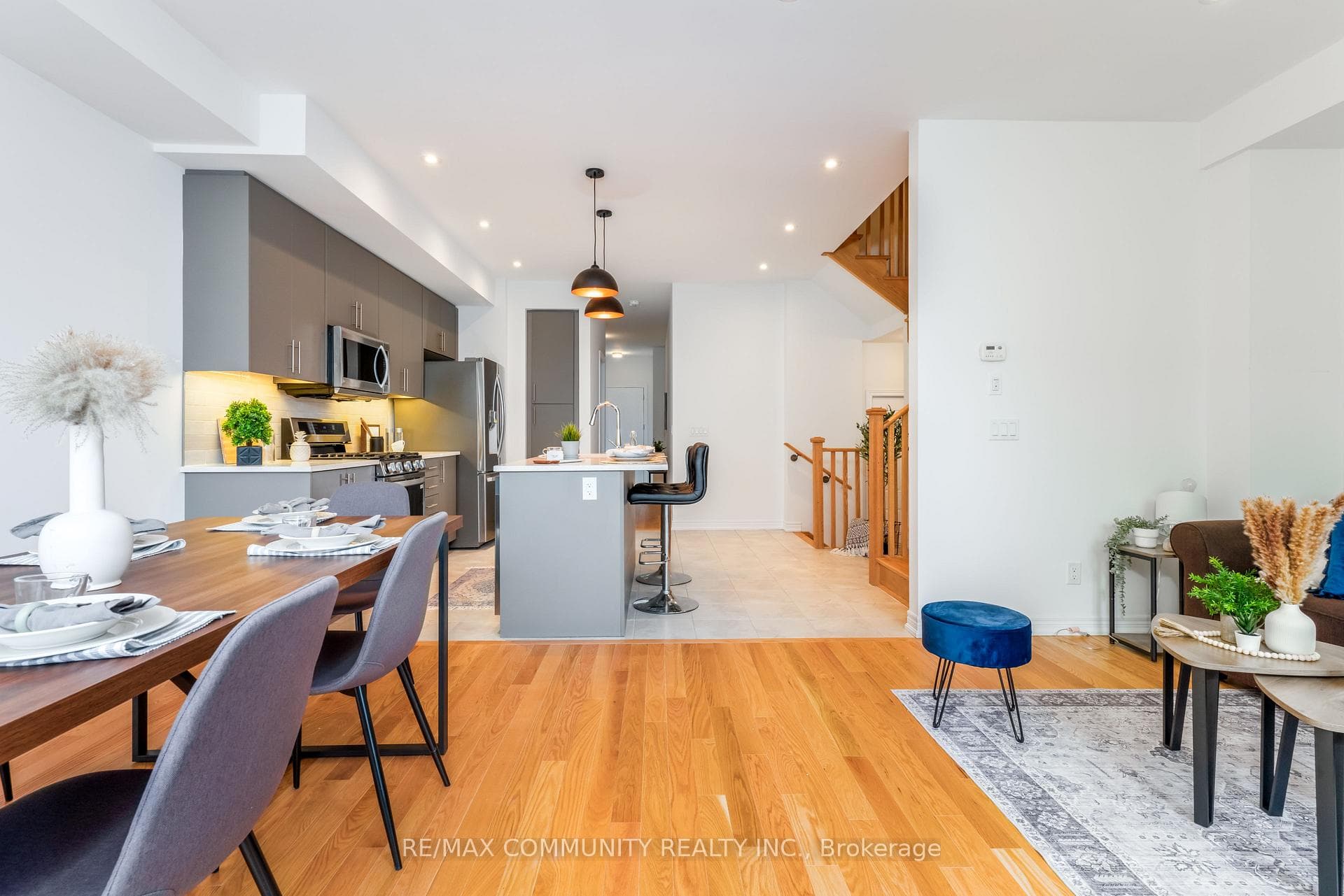 27 Sorbara Way photo 7