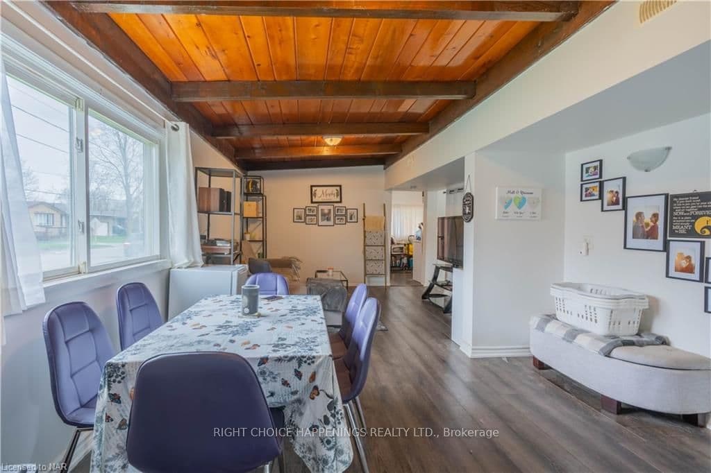 69 HURON Street photo 4