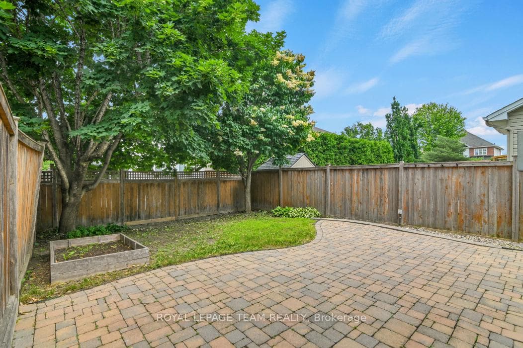 87 SELHURST Avenue photo 40