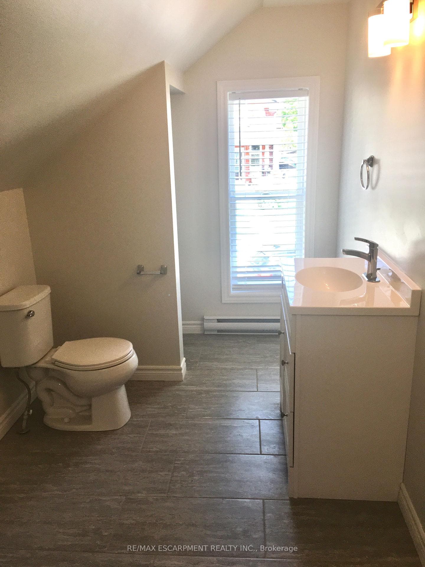 109 Waterloo Street Unit 2 photo 6