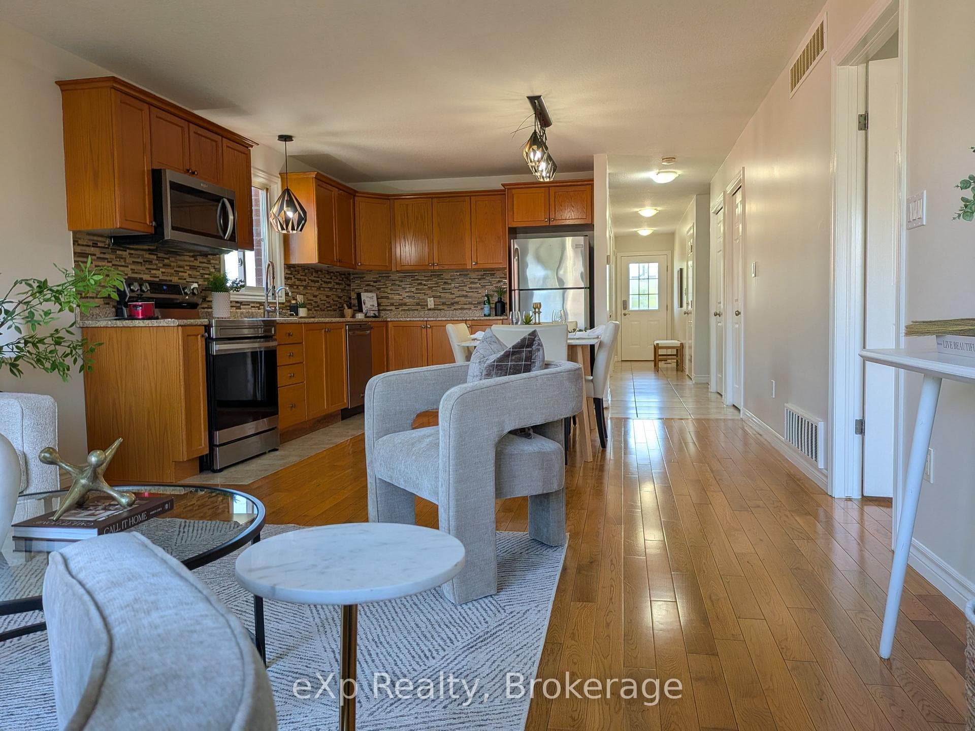 489 Danby Street photo 5