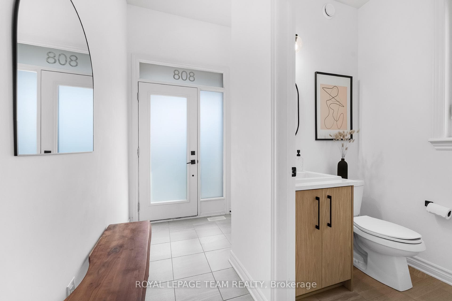 808 Chipping Circle photo 3