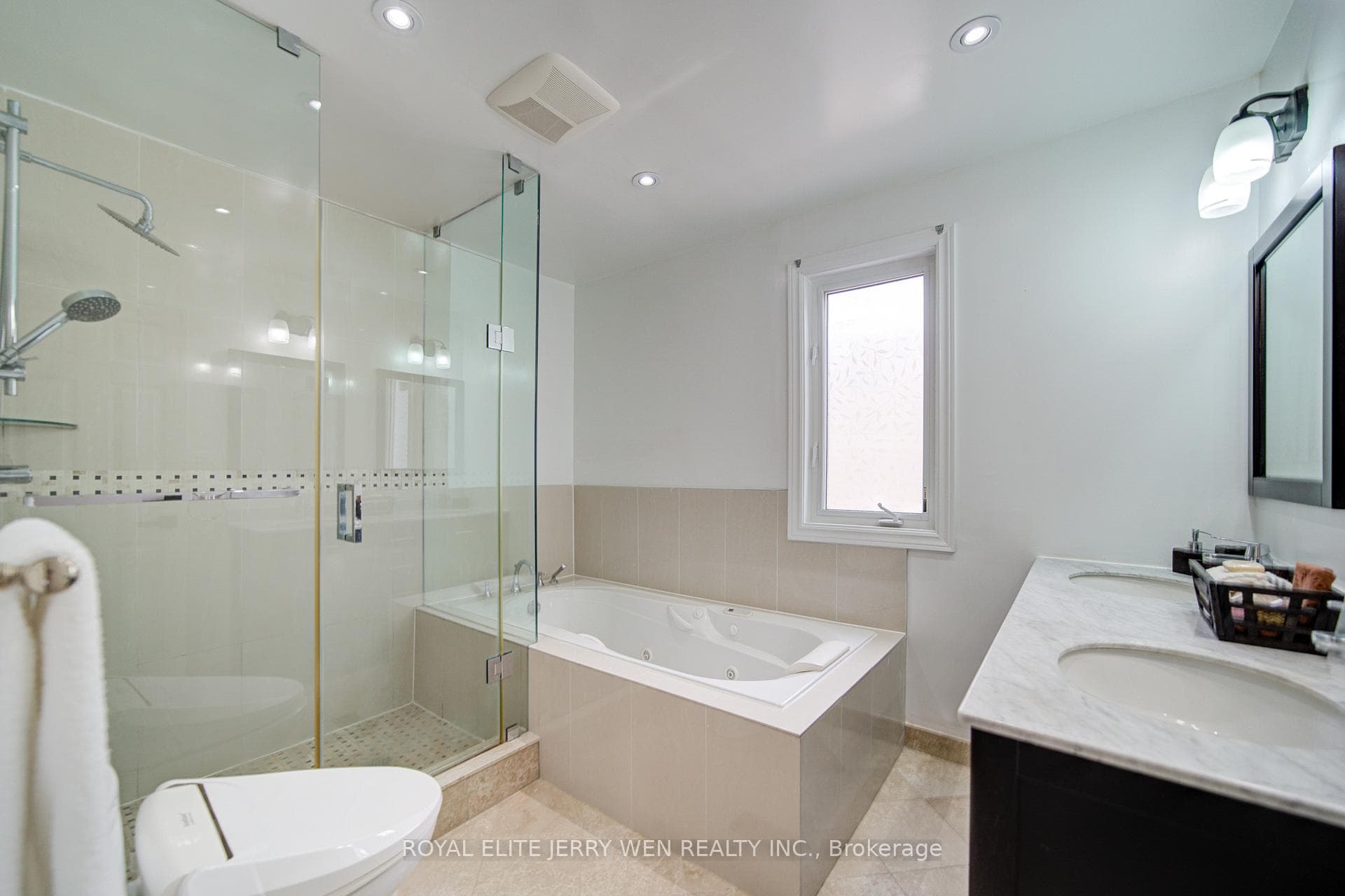 70 Bronte Road photo 19