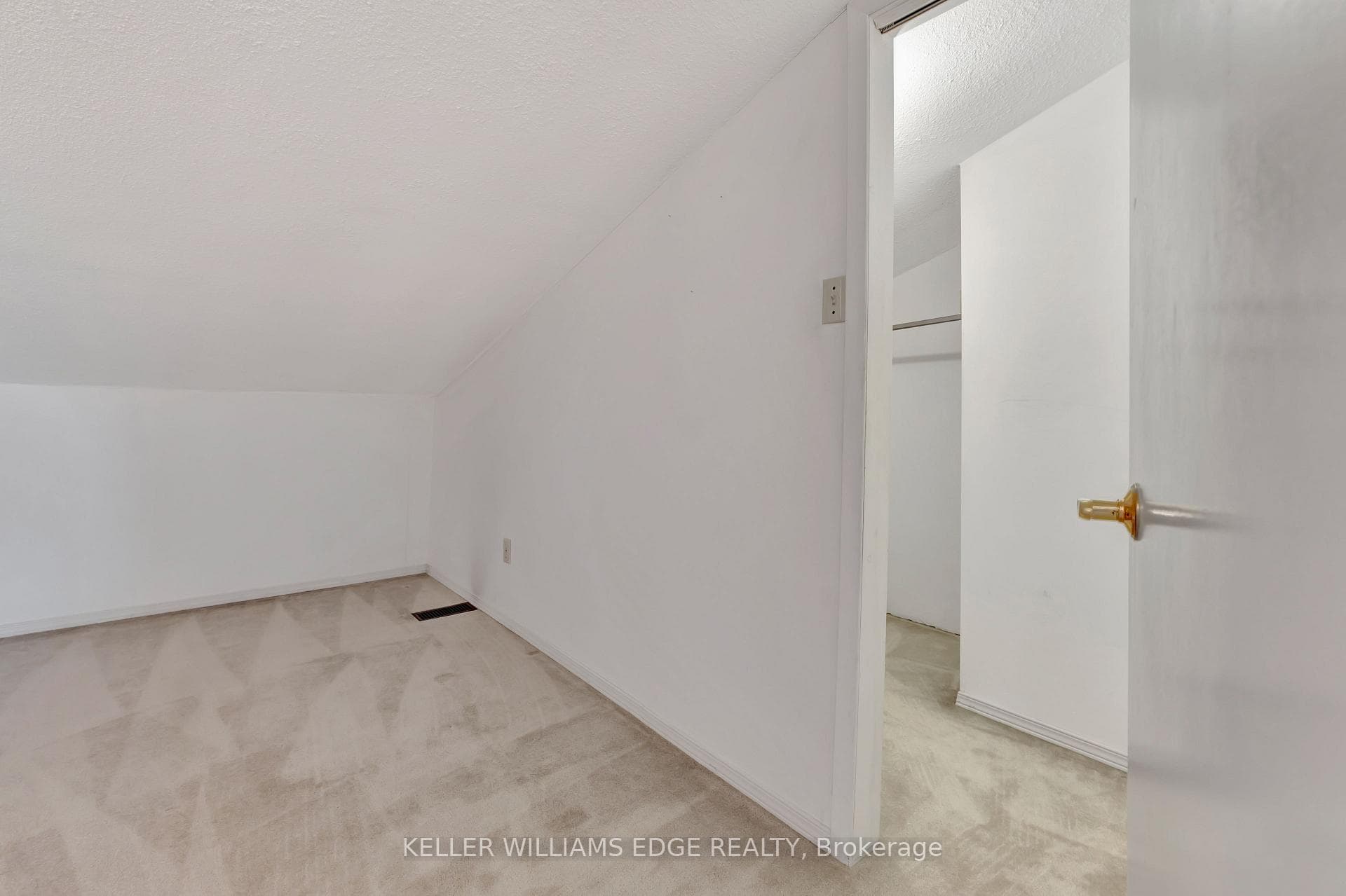 165 Burrwood Drive photo 31