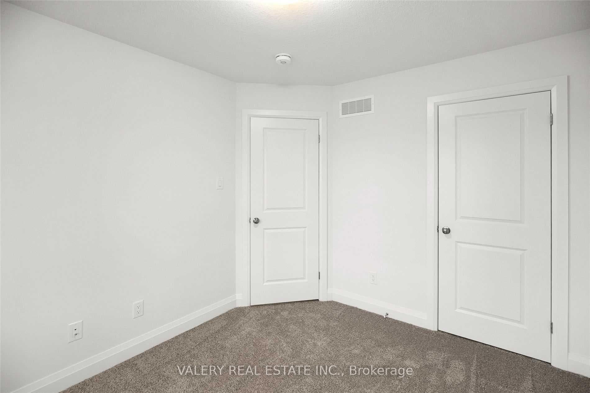 9 Peachleaf Lane photo 5