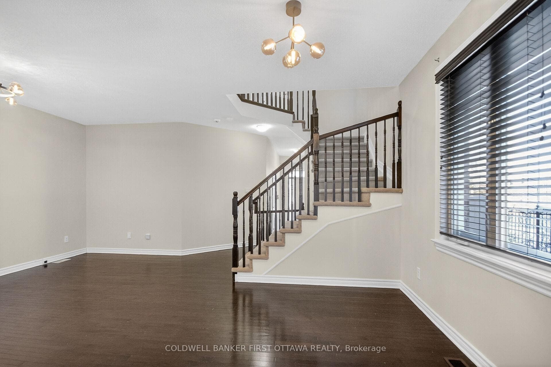 184 HIGHBURY PARK Drive photo 10