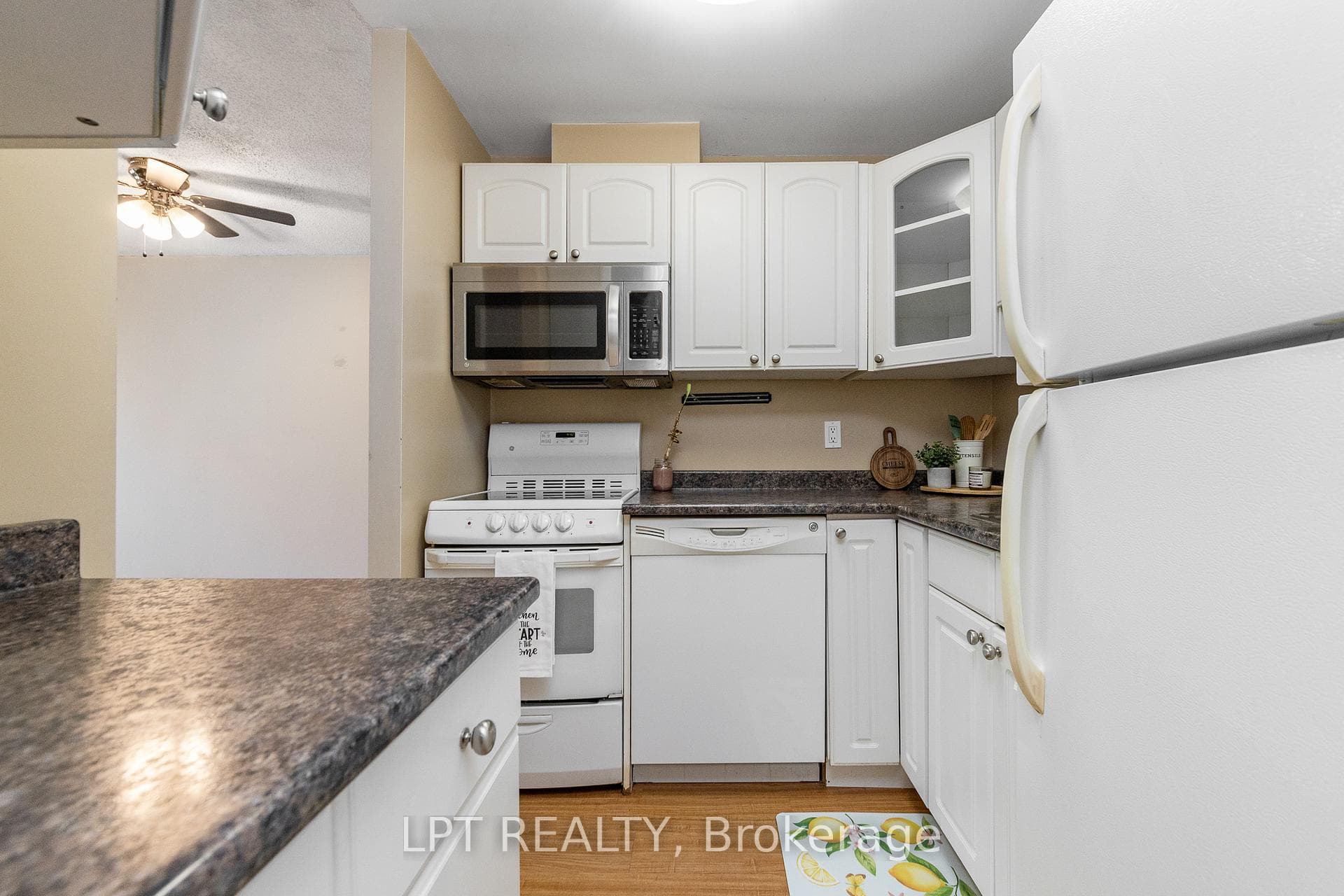 1177 Belanger Avenue Unit 206 photo 7