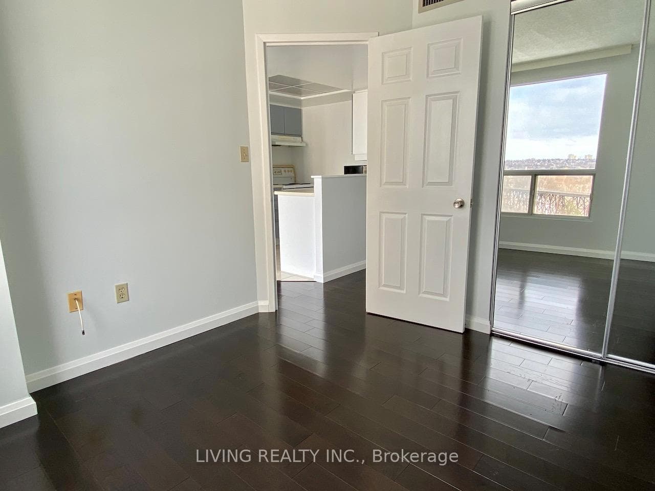 5 Concorde Place Unit 809 photo 12