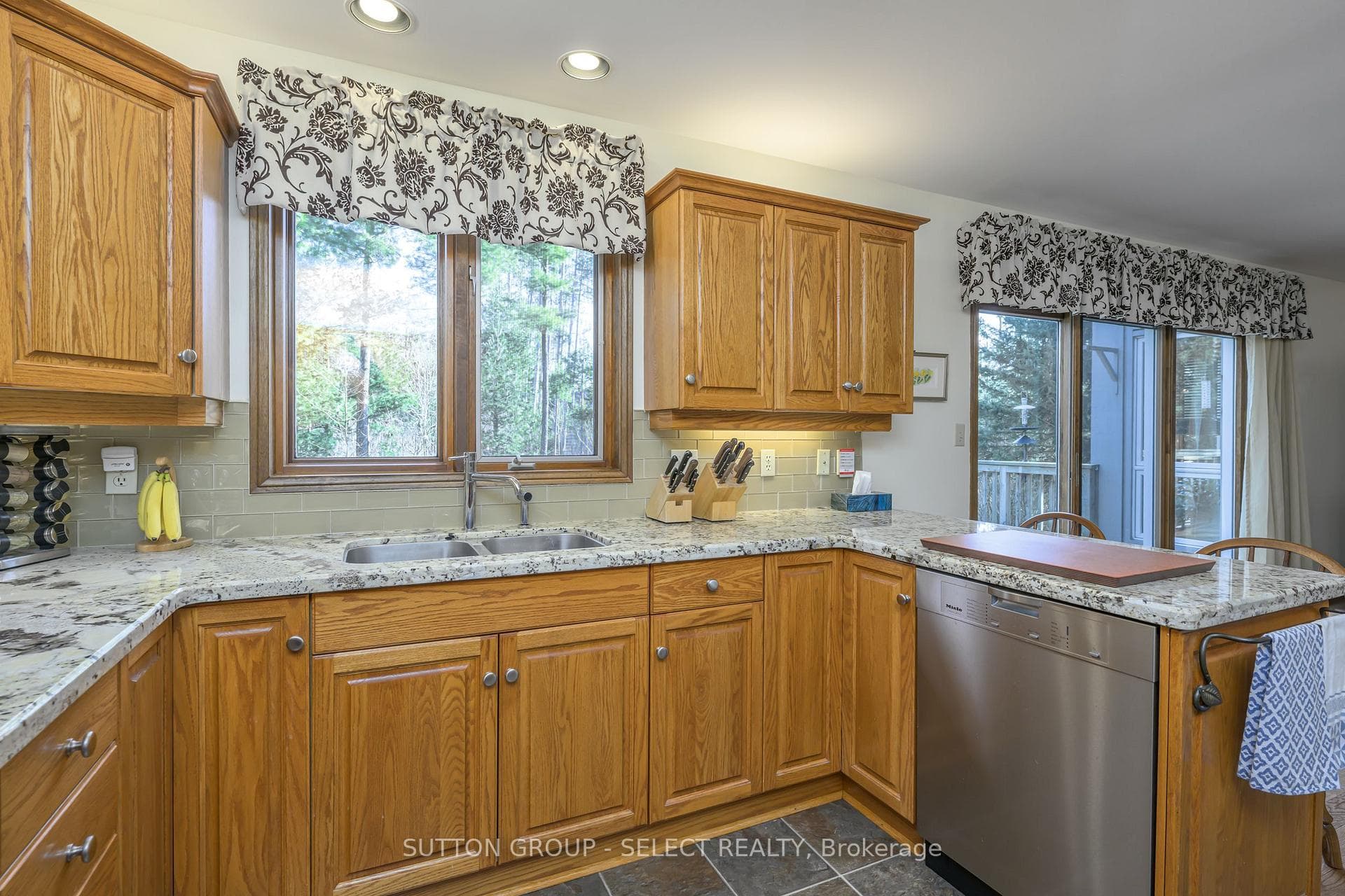 10364 PINETREE Drive photo 20
