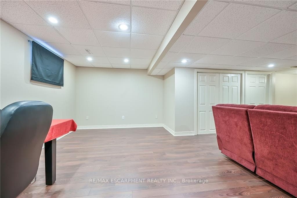 1771 Upper Wentworth Street Unit 4 photo 34