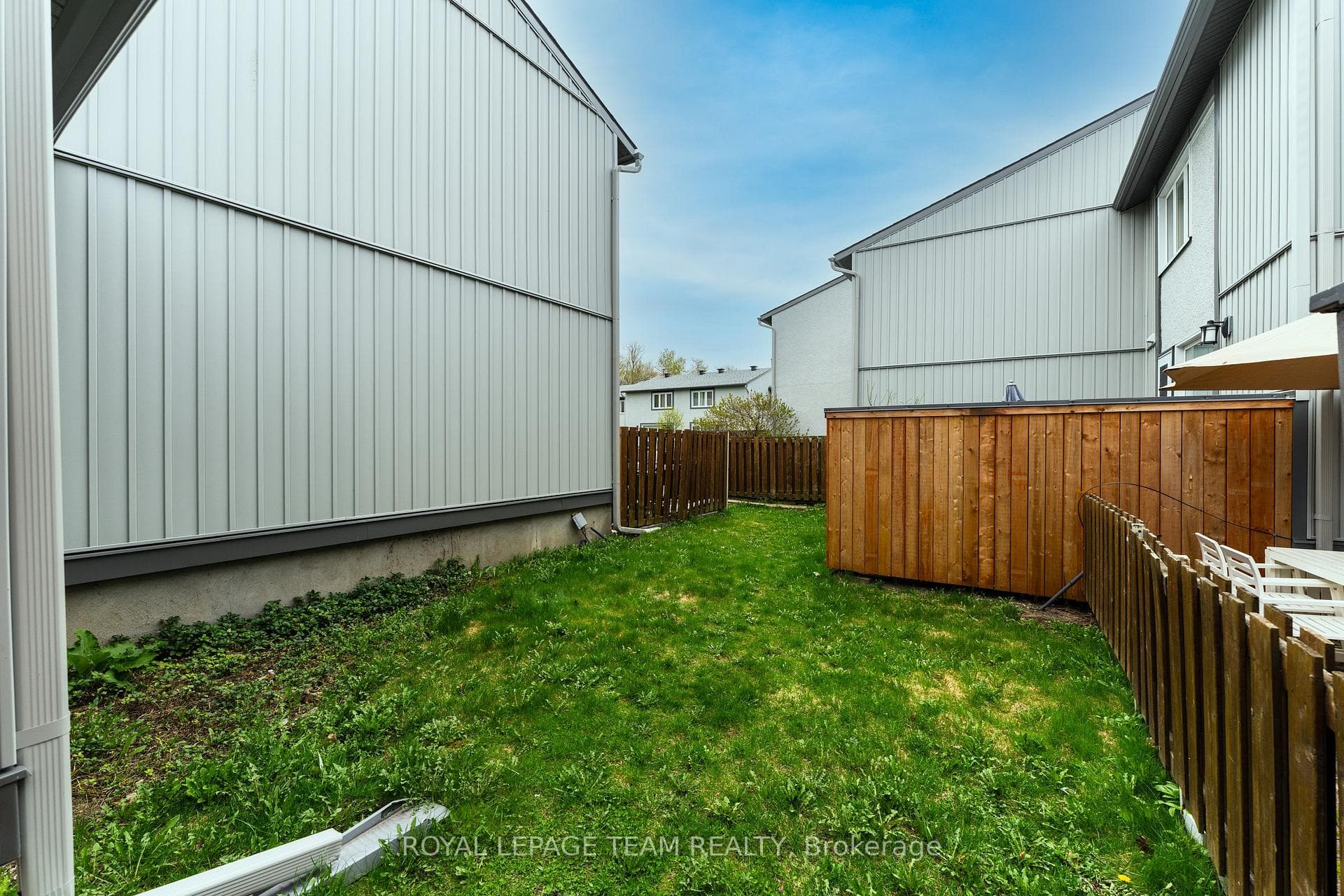 18 Benlea Drive Unit C photo 42