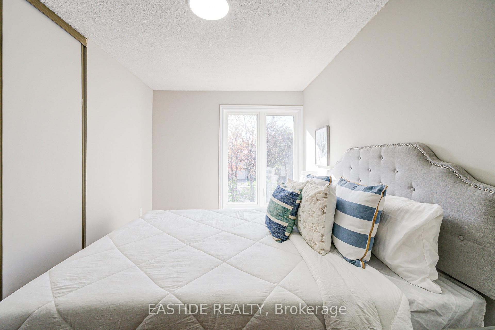 55 Ambercroft Boulevard photo 19