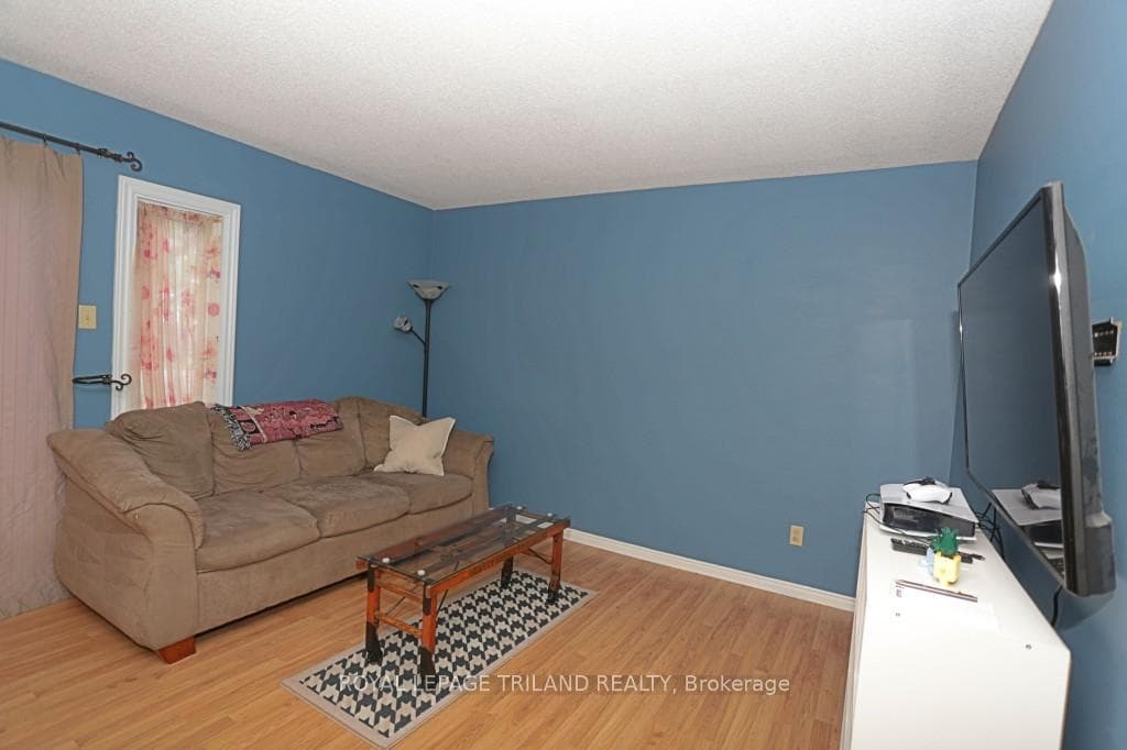 131 Bonaventure Drive Unit 2 photo 4
