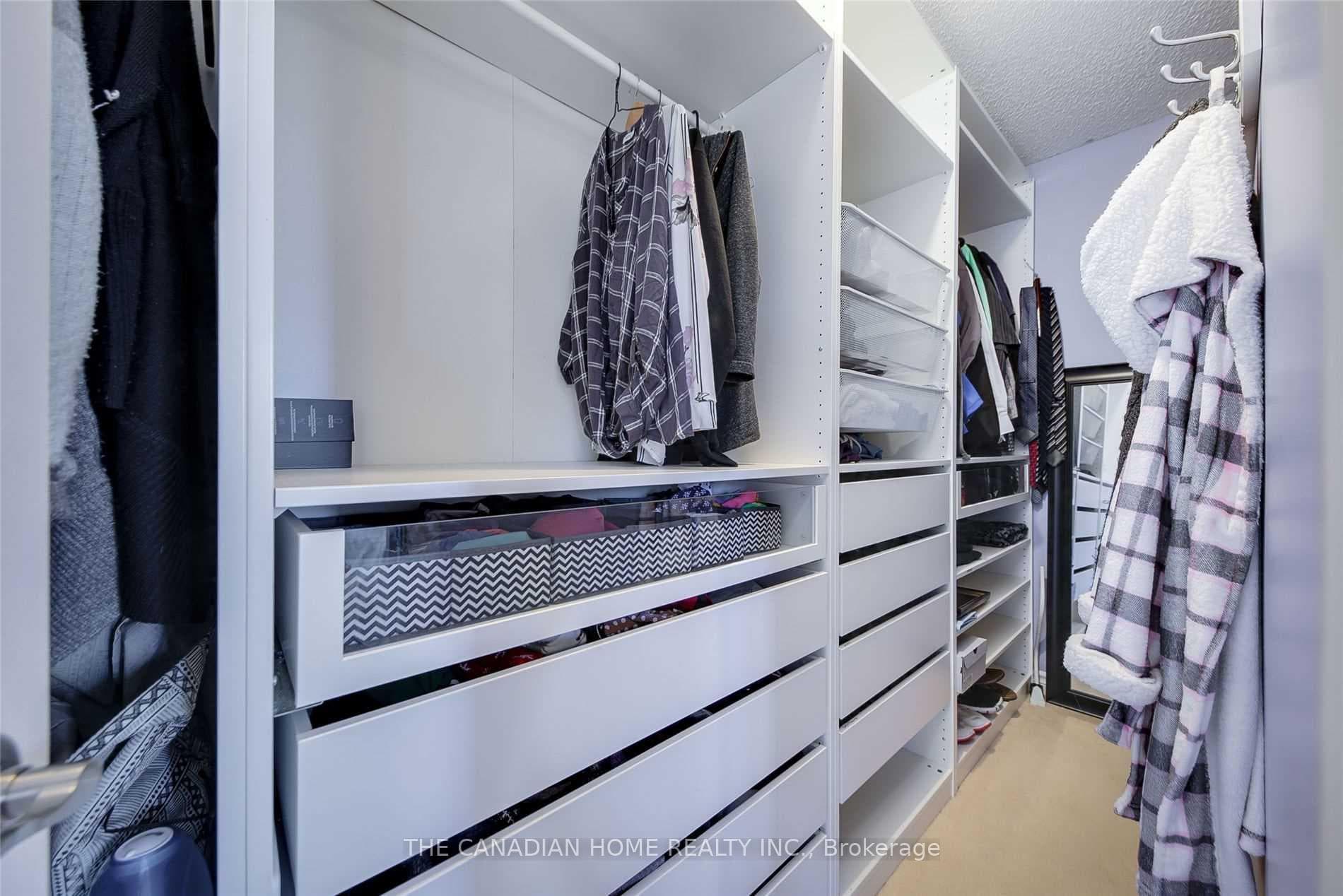 18 Silvercreek Crescent Unit Upper photo 27