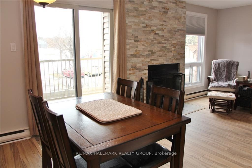 14 Sweetbriar Circle Unit 4 photo 7