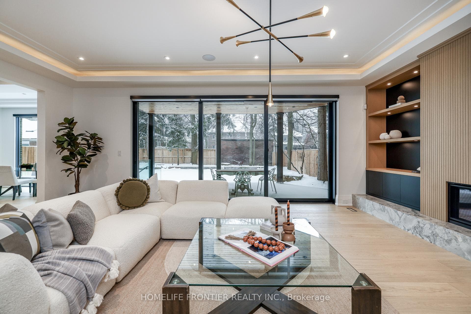 44 Alexandra Boulevard photo 10