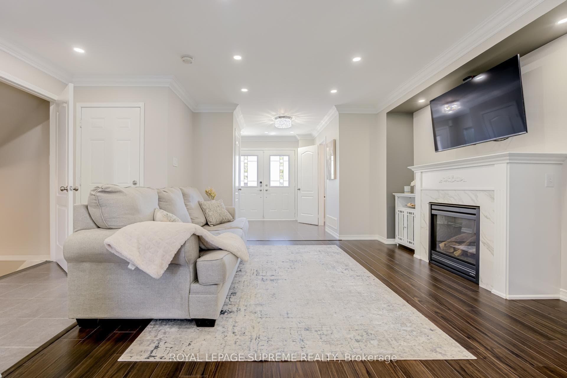 110 Weir Street photo 5