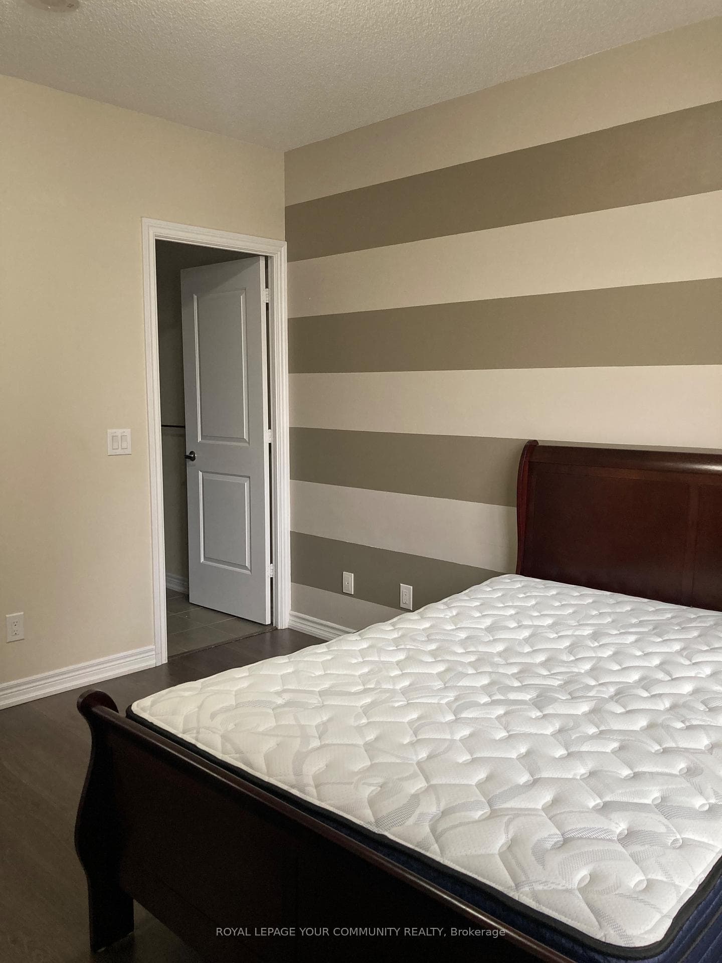 9255 Jane Street Unit 201 photo 11
