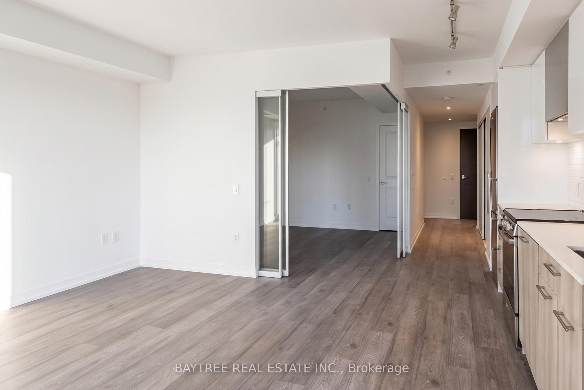 251 Jarvis Street Unit 1121 photo 9