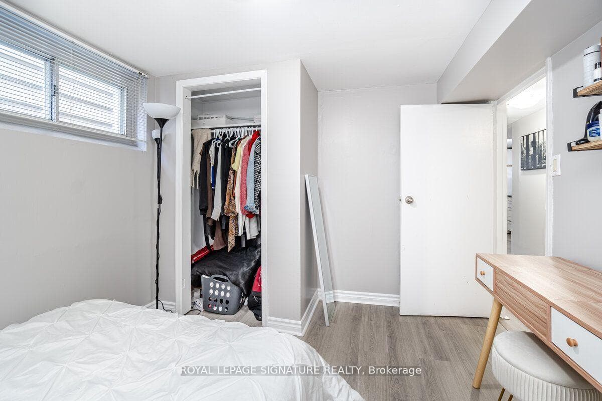 1078 Eastmount Avenue Unit 2 photo 17