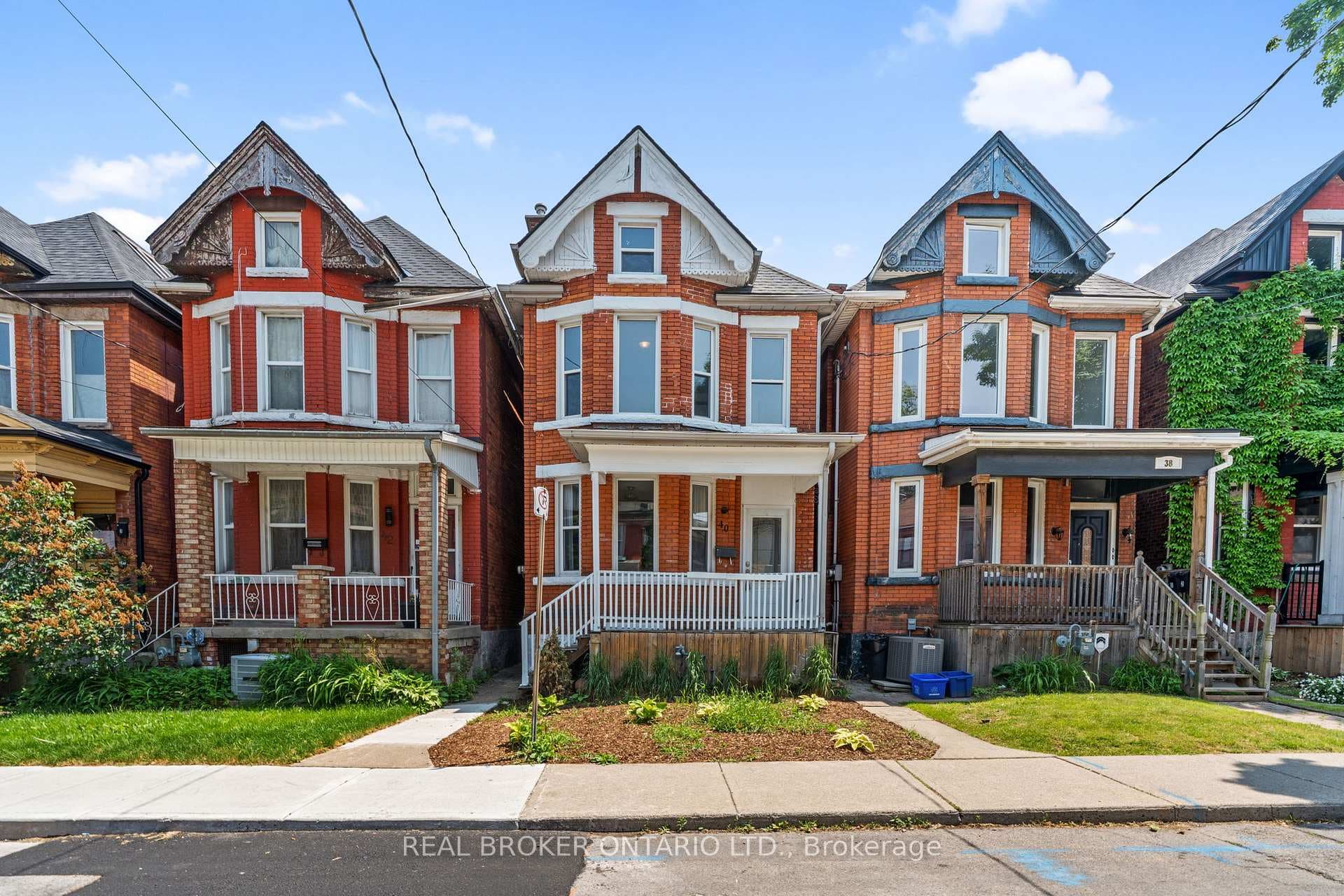 40 Ashley Street photo 1