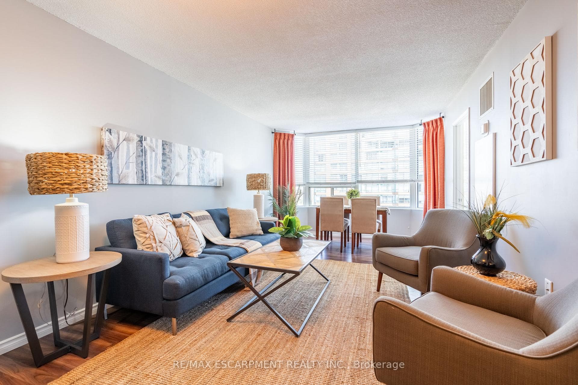 1270 Maple Crossing Boulevard Unit 1403 photo 14