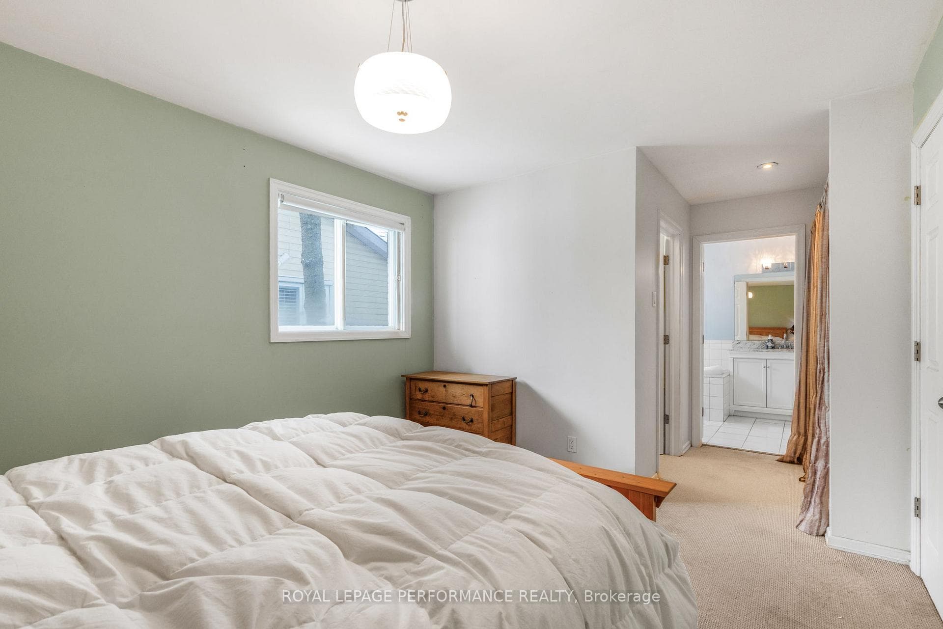 922 Lalonde Road photo 17