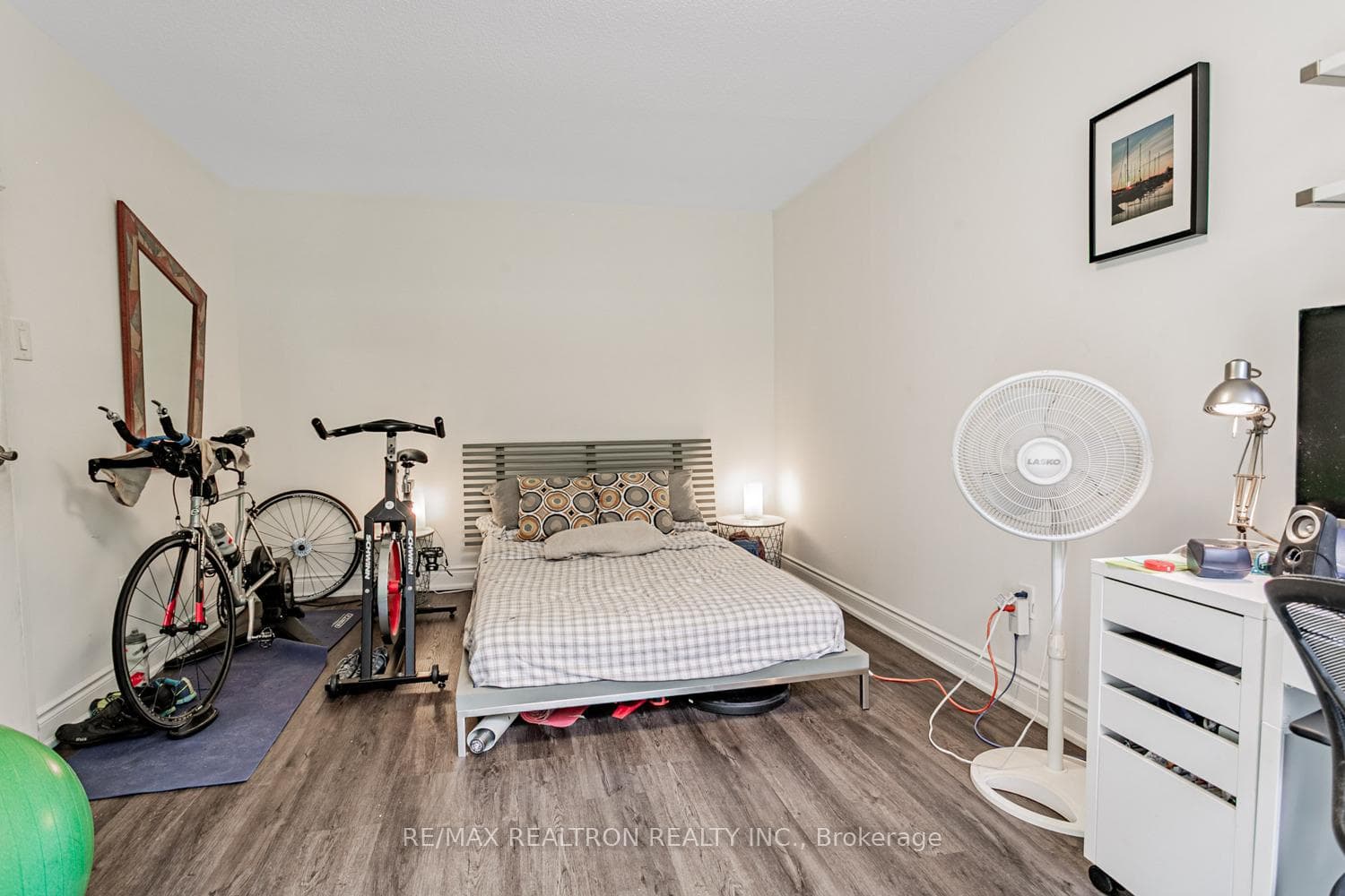22 Shallmar Boulevard Unit 108 photo 13