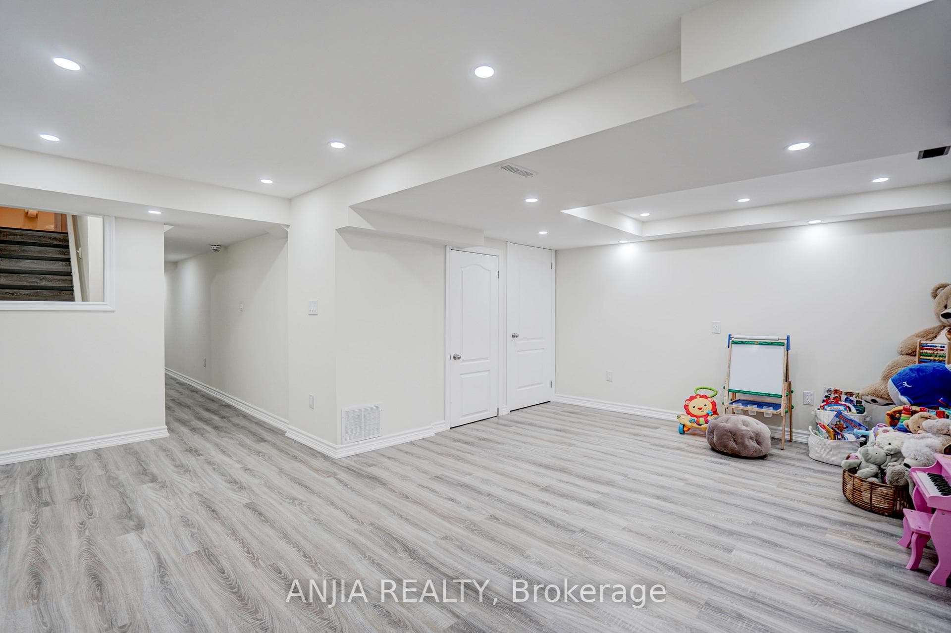 25 Collier Crescent photo 30
