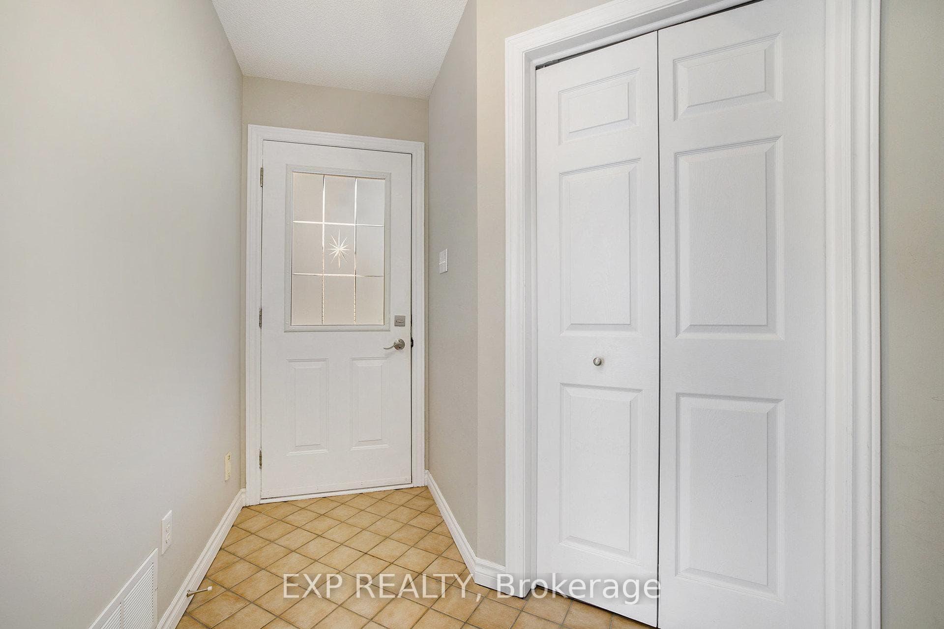 67 Lafleche Boulevard photo 2