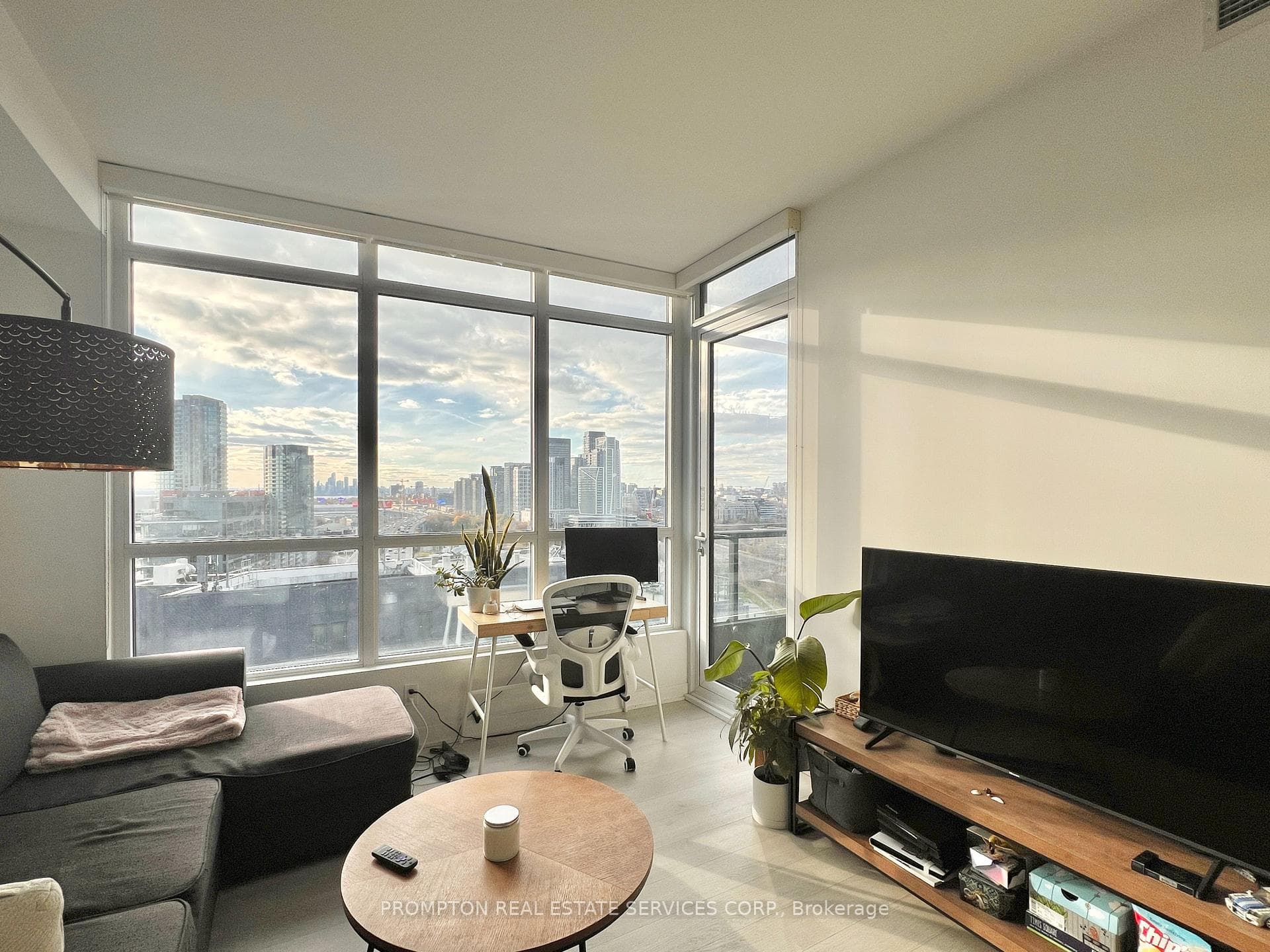 80 Queens Wharf Road Unit 2115 photo 7