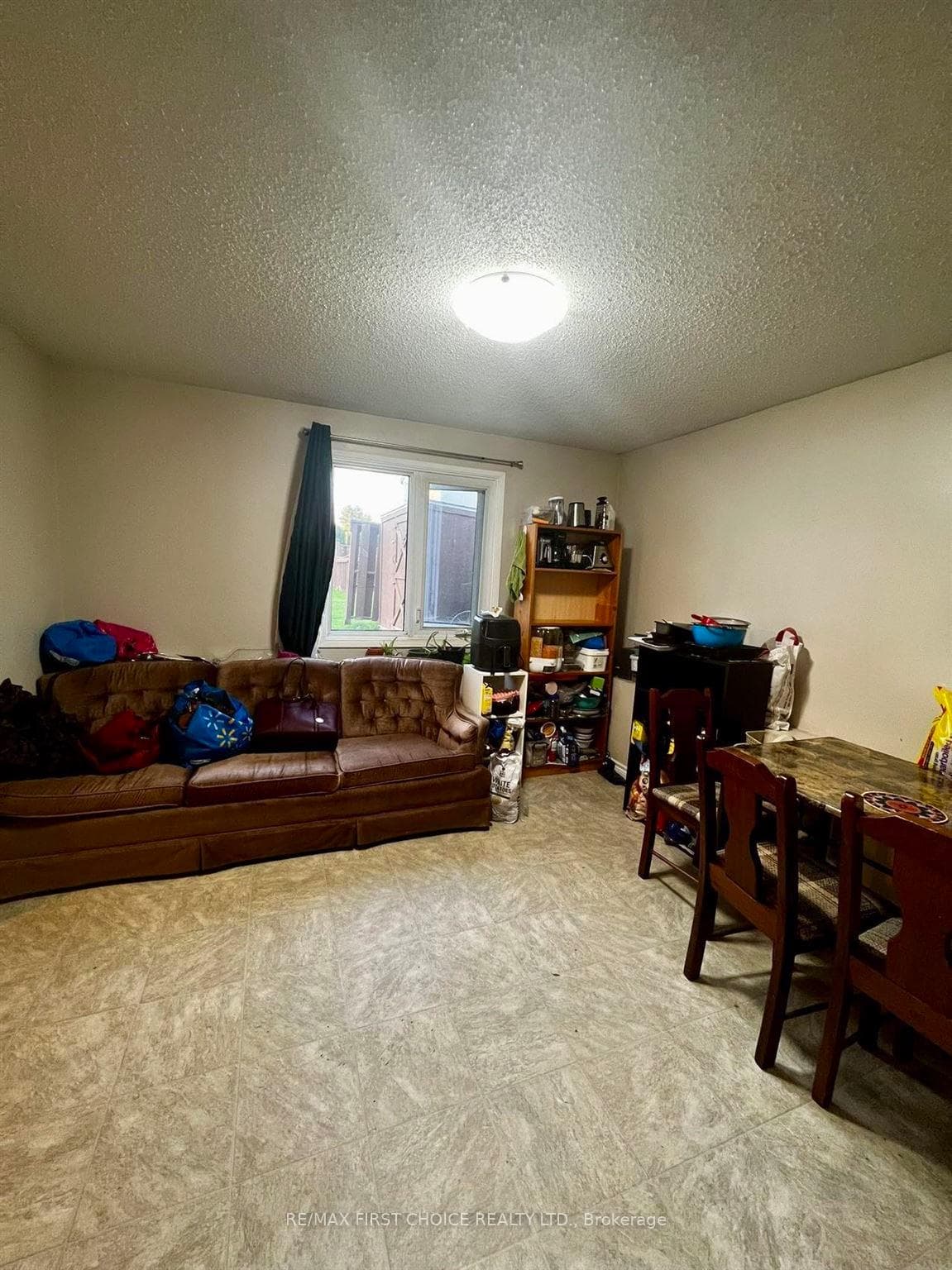 584 Pasteur Road photo 9