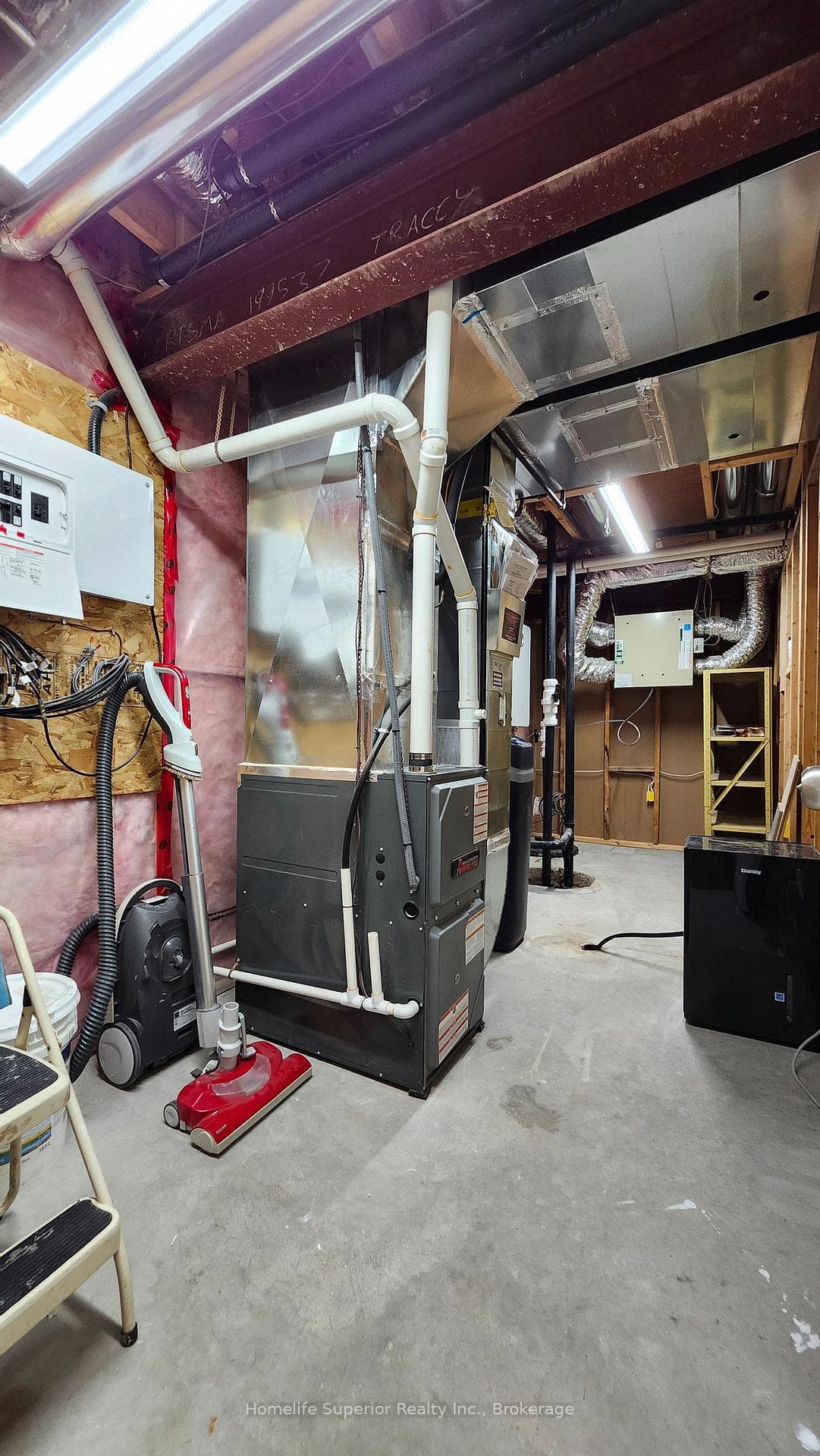 307 Tracey Road photo 25