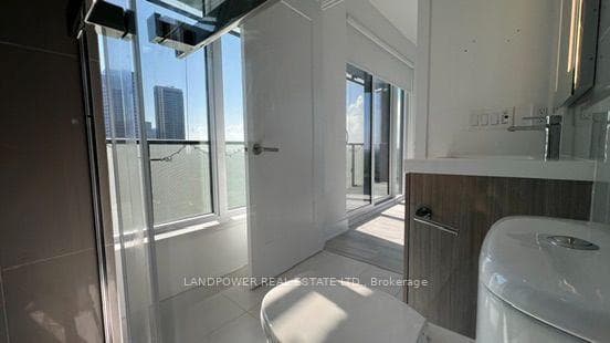 575 Bloor Street Unit 3202 photo 29