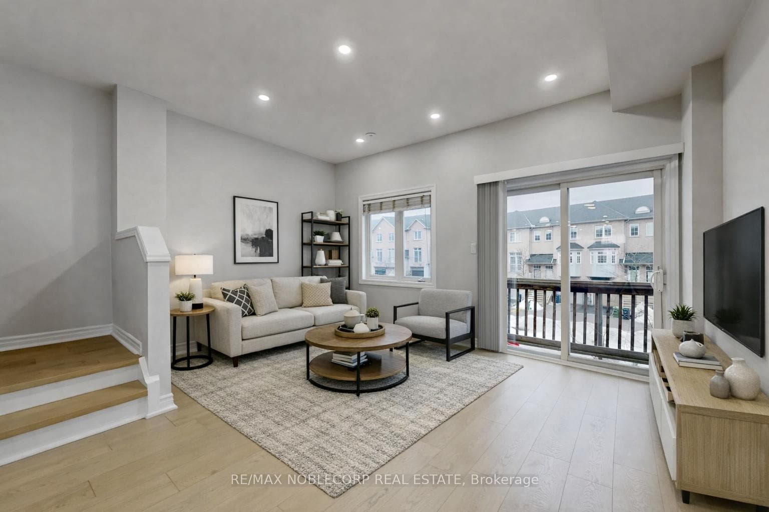 115 Piggott Mews Drive photo 12