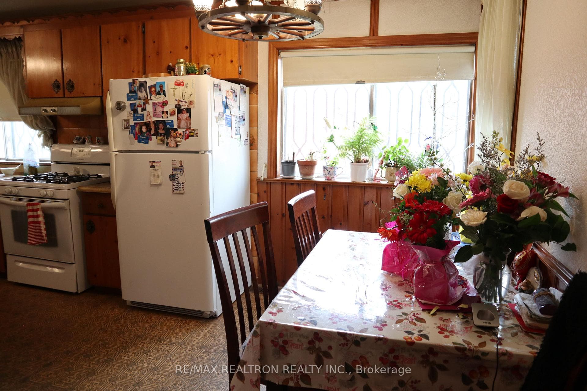 12 Seneca Avenue photo 8