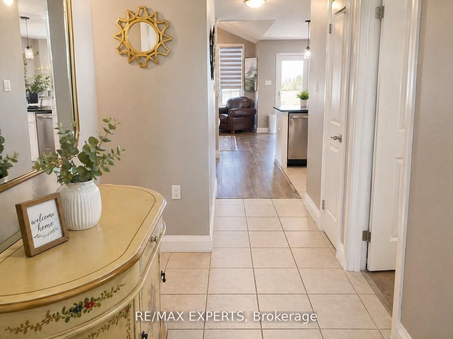 150 Bridge Crescent photo 2