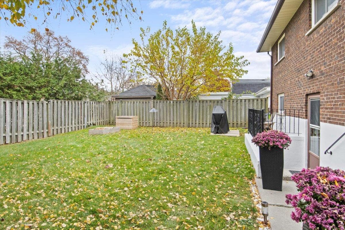 733 Victory Drive photo 6