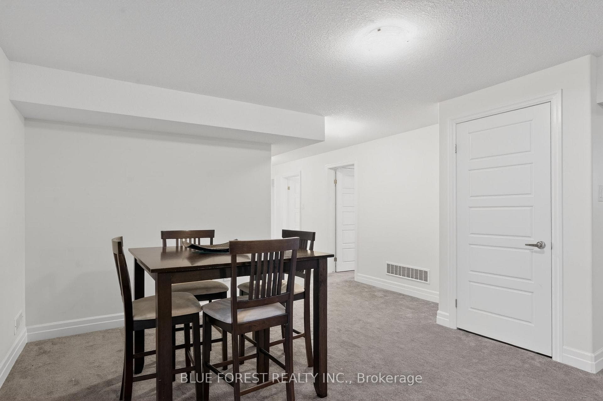 14 Thames Springs Crescent photo 38