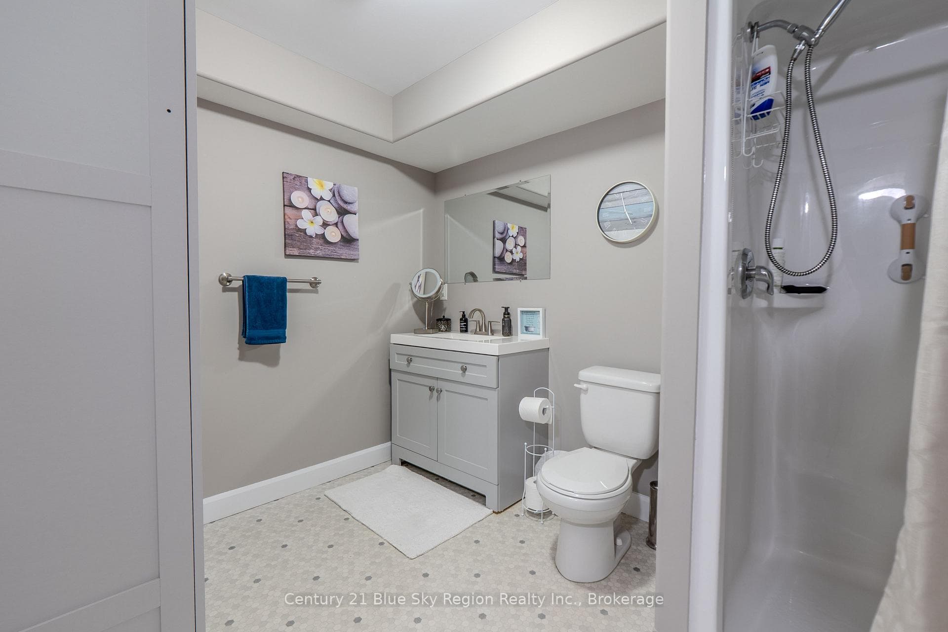 493 Norman Avenue photo 36