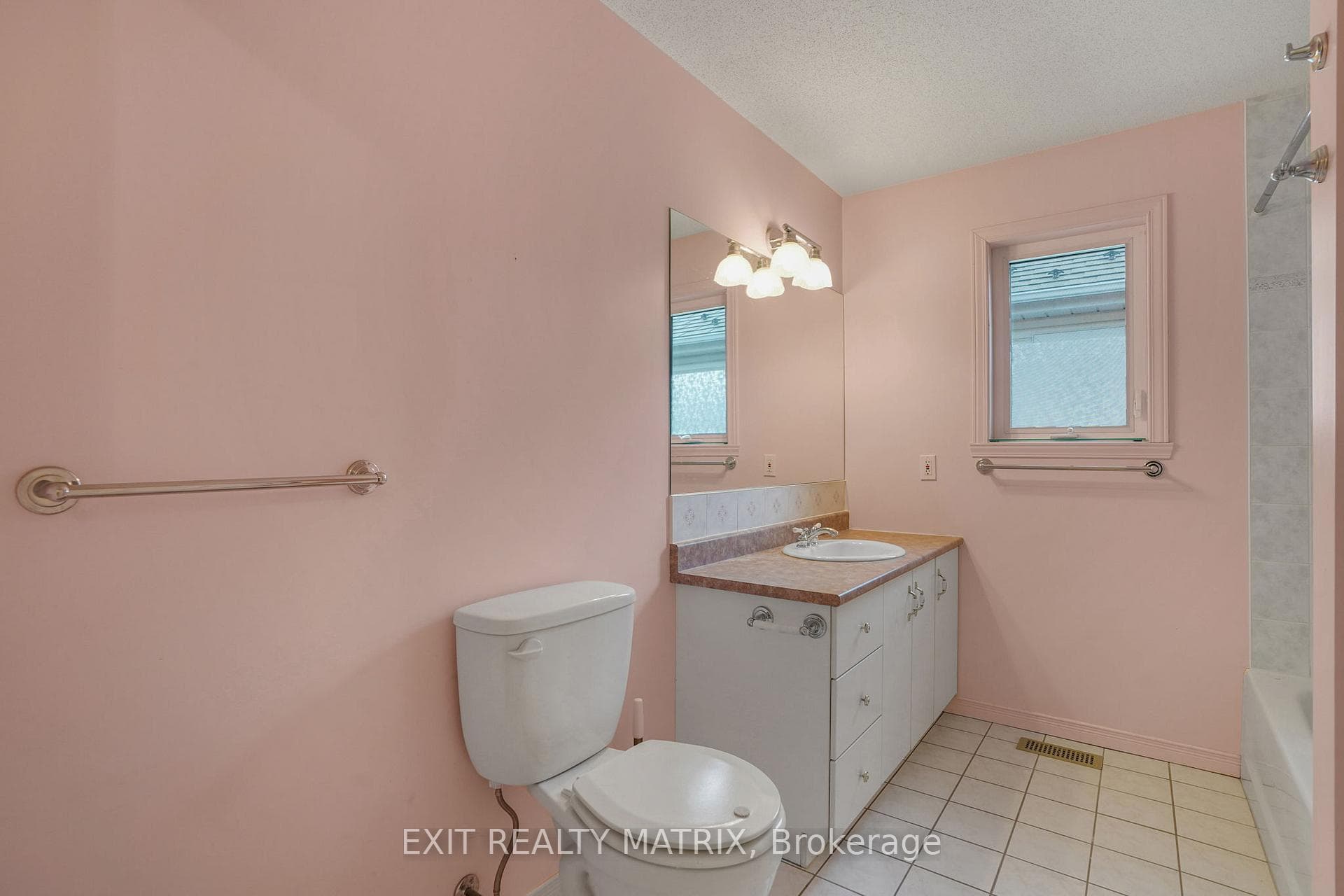 836 Pilon Street photo 23